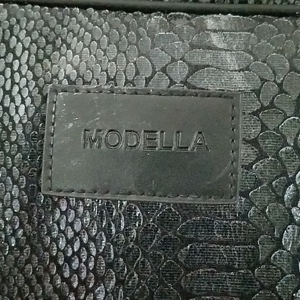Models Makeup Bags - Picture 2 of 6
